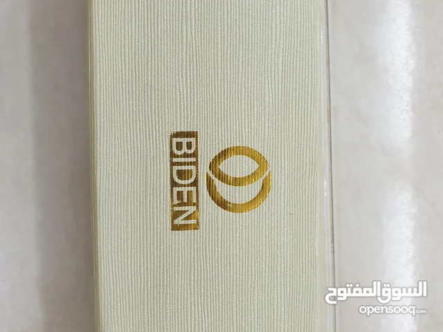 ساعة BIDEN