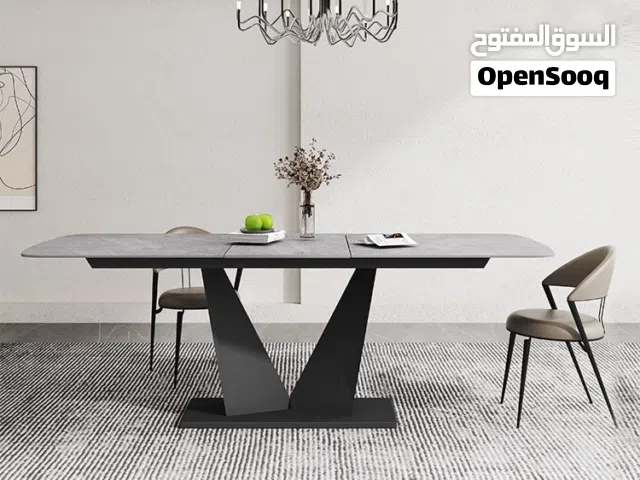 طاولة طعام مستطيلة مصنوعة من البورسلان قابلة للتمدد وبقواعد معدنية تصميم عصري وجذاب تتسع 6-8 اشخاص