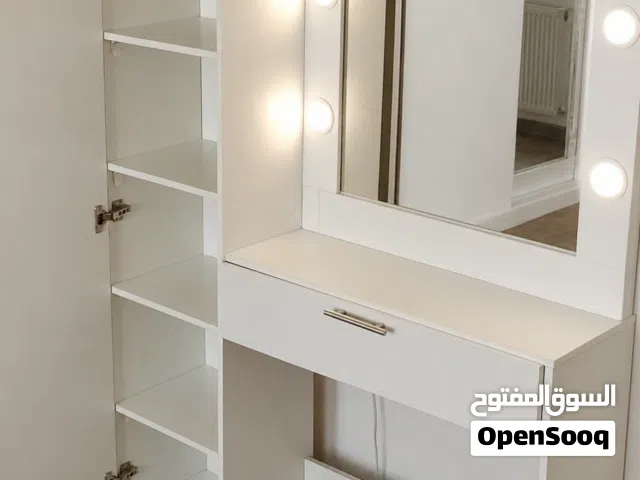 تواليت باضائة عالية زي الصورة