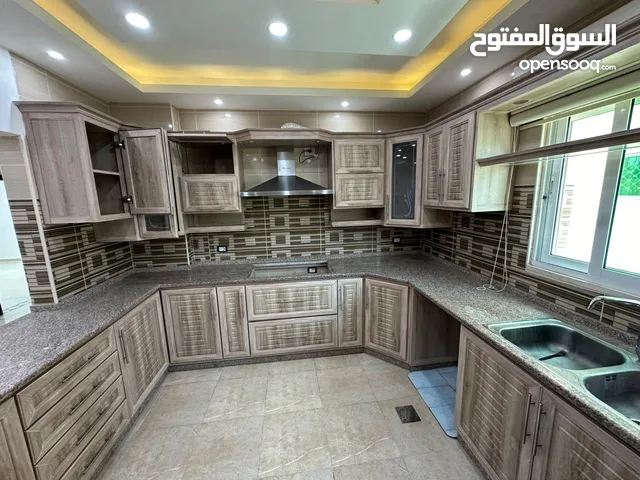 145 m2 4 Bedrooms Apartments for Rent in Zarqa Hay Al-Rasheed - Rusaifah