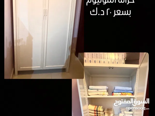 خزانة ألومنيوم تفصال بحالة ممتازة