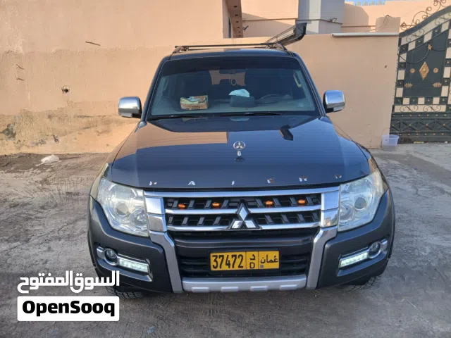 2016 ميتسوبيشي باجيرو GLS