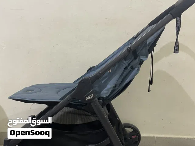 brand new mama and Pappa Stroller عربة ماما وبابا جديدة تمامًا