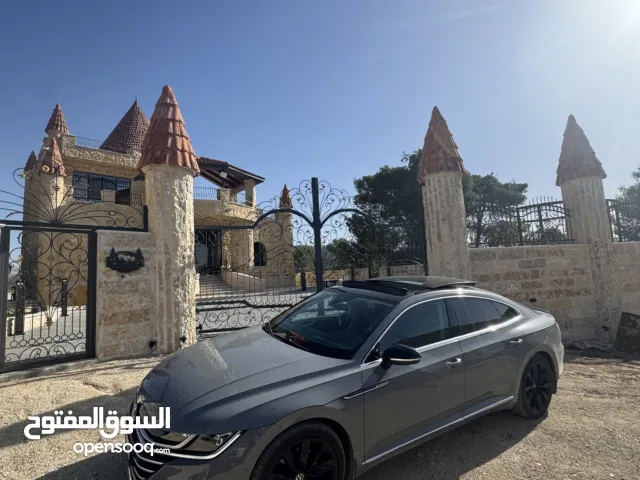 فولكس فاجن آرتيون فيس ليفت – فل إضافات  لون باطوني نادر  رقم مميّز