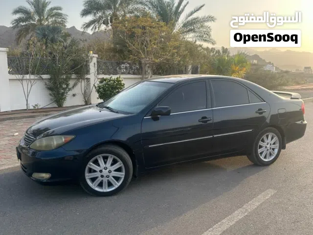 2004 تويوتا كامري XLE