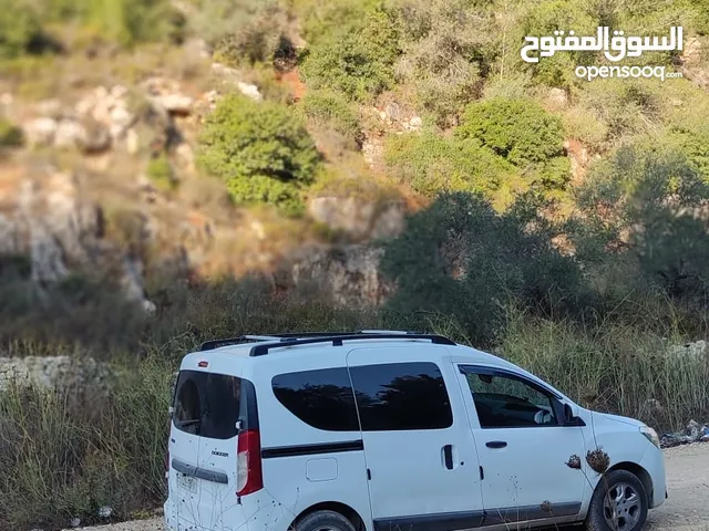 داشيا دوكر