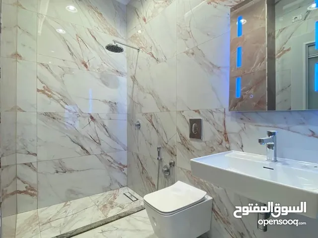 ابو احمد الجميع اعمال صحي فني متخصص افضل الاسعار والجوده في الشغل اتصال تجدو ما يسركم ....؟.....؟