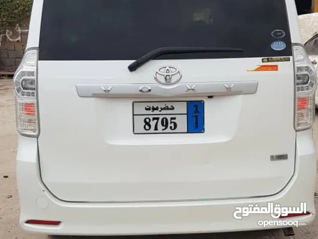 Used Toyota Voxy in Aden