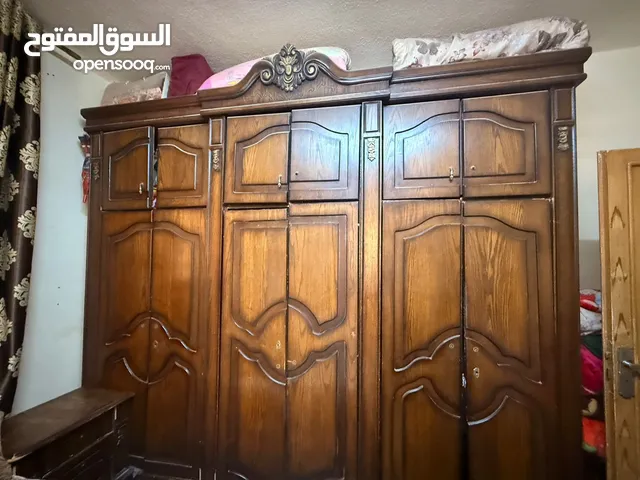 خزانة طابقين بحالة جيدة بسعر 70