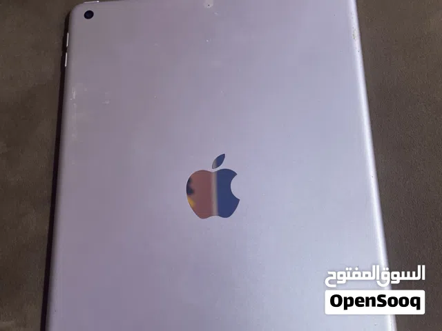 Apple iPad 32 GB in Al Dhahirah