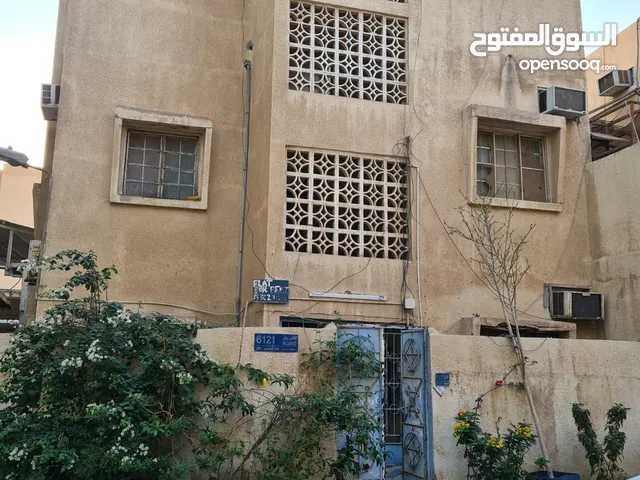 Building for Sale in Manama Zinj