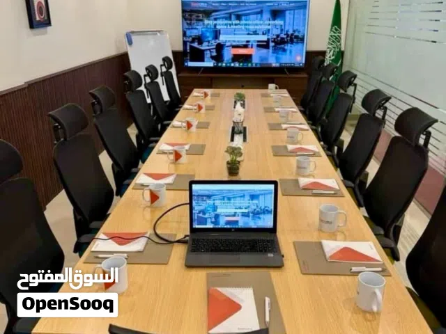 مكاتب مستودعات مواقف سيارات وغيرها للايجار بساعة يومي شهري سنوي