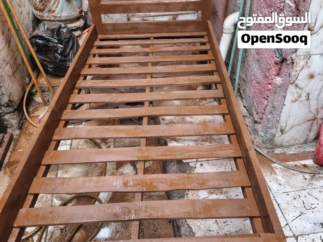 نجارة قادر العيداني ل كاف أعمال النجارة وصناعة الابواب والبوفيات والكناتير فتح وشد جميع أنواع الغرف
