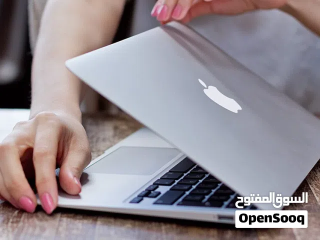 Apple MacBook