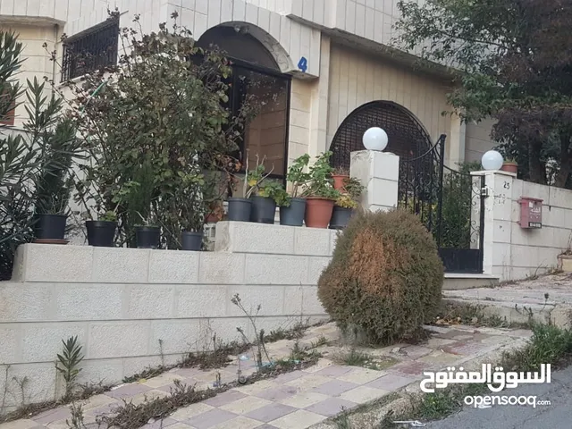 320 m2 5 Bedrooms Villa for Sale in Amman Um El Summaq