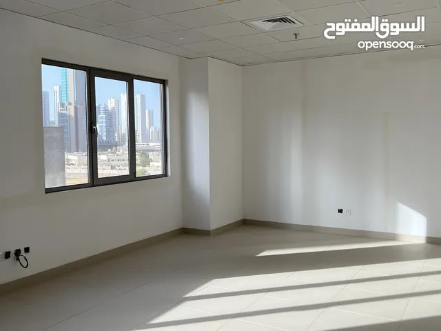 للايجار مكتب فى شرق 30 متر مع موقف مجاني (فاليه )