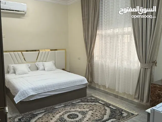 غرف و شقة راقيه و عرض خاص طوال شهر رمضان قريب من برج الصحوه و الخوض السادسة خلف جامعه سلطان قابوس