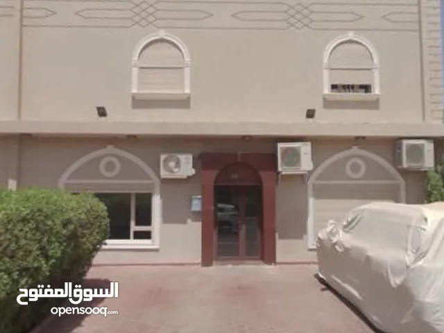 600 m2 More than 6 bedrooms Villa for Sale in Al Ahmadi Sabahiya