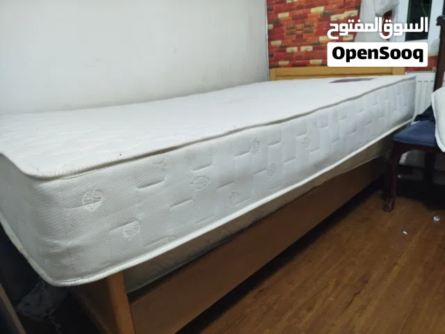 فرشة الدكتور الطبية الأريح والافضل في المملكة فرشة بحالة الجديد بالحجم الكبير مفرد ونص