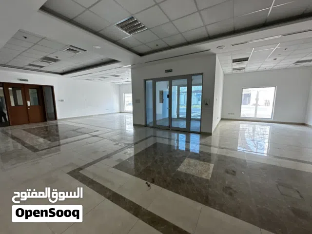 للايجار مكاتب في الحد الصناعية الحوض الجاف