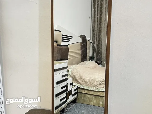 غرفه تركية نظيفه جدا متكونه من 8 قطع