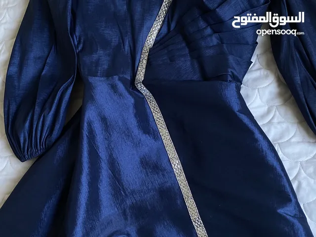 فستان سهرة اعراس للبنات النحيفات من السعوديه تم لبسه مره واحده فقط
