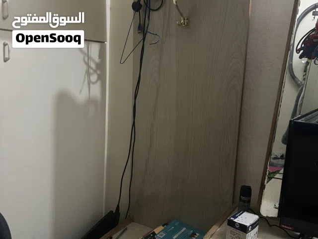 غرفة نوم شبابية بحاله ممتازة