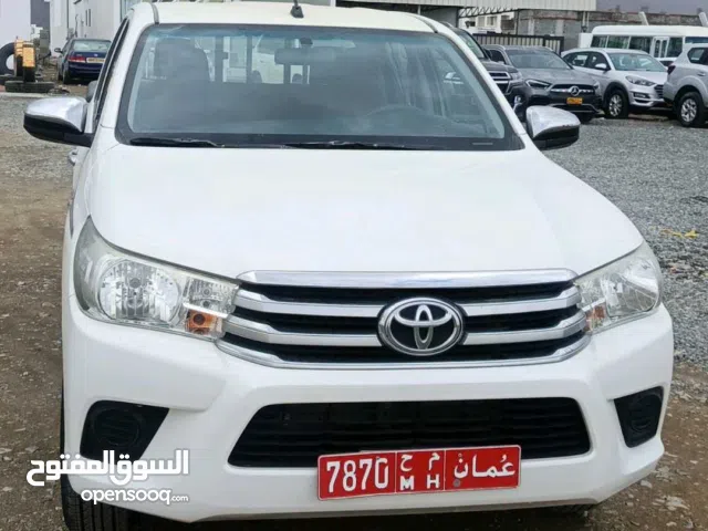Toyota Hilux single 2.0cc خلیجی