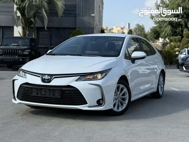 تويوتا كارولا ترخيص 2022 محرك 1800 هايبرد جير أوتوماتيك 170 حصان