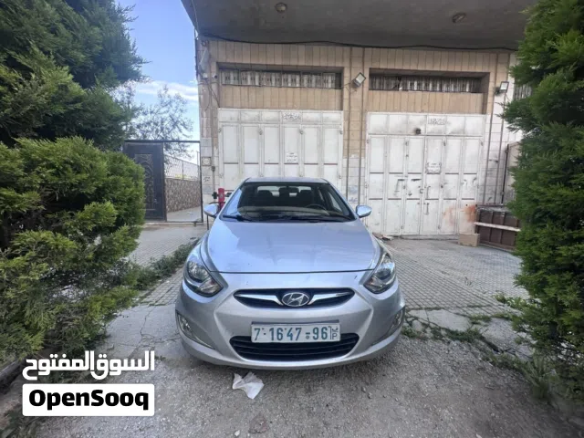 2013 Hyundai Accent Standard