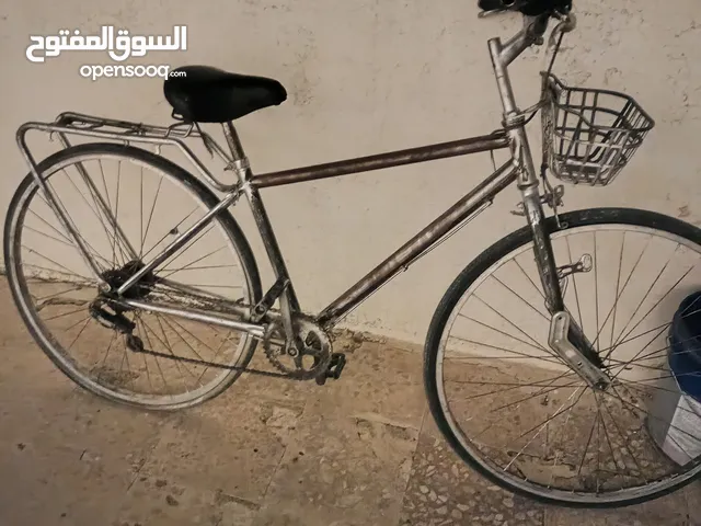 دراجه هوائيه غيارات  مستعمله بحاله جيده بسكليت رياضب عجل رفيع نمرتو 26 كرسي جلد فخة امامية خلفية