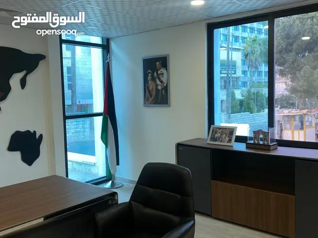 مجمع تجاري  للإيجار يشكل كامل في قلب العاصمة عمان - شارع طلحة بن عبيد الله - بجانب البوليفارد