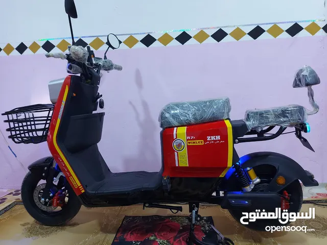 دراجة R7 شحن وبايدر مستعمل نضيف كلش استعمال أسبوعين كلشي شغال بيها ما ناقصها اي شي استخدام كلش قليل