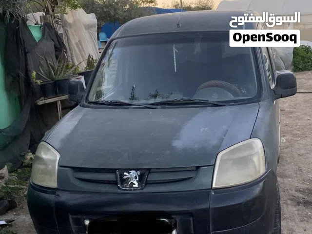 بيجو بارتنر 2008