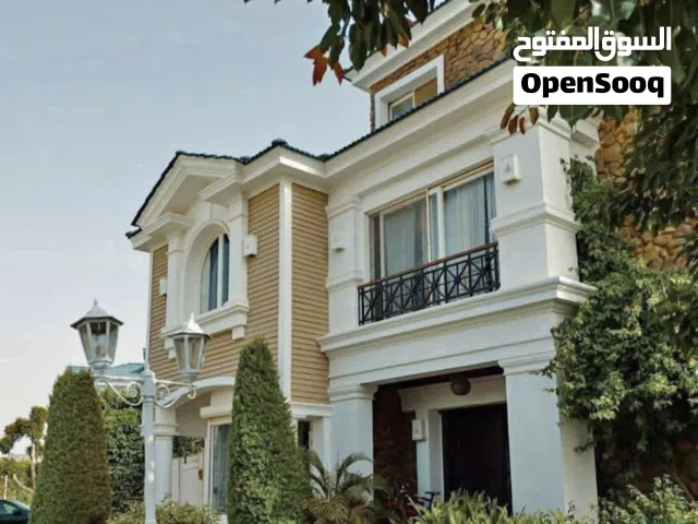 فيلا متشطبة بالكامل استلام فوري بجوار zed east نجيب سويرس اخر شارع التسعين مطلوب كاش ملوين و 300