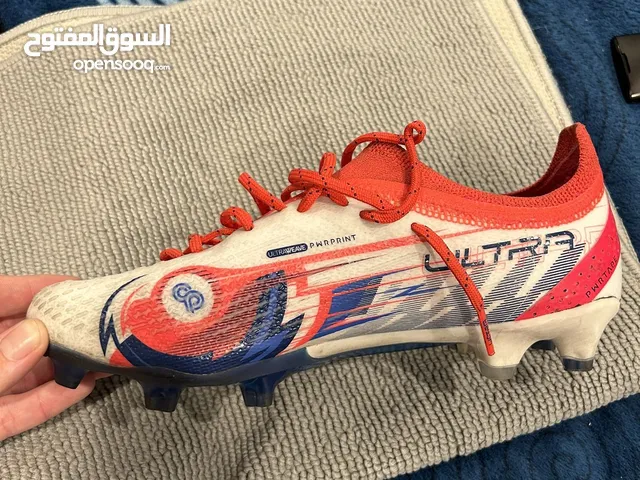 ( Puma ) بوتي رياضي نوع بوما مقاس 44 بضاعه ما تلقى زيها