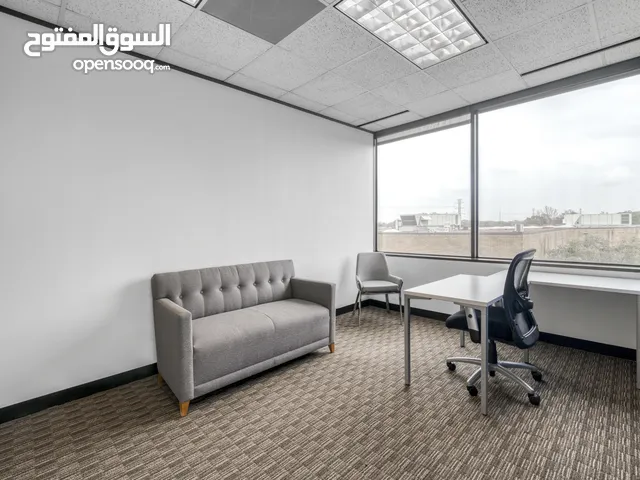 Private office space for 1 person in MUSCAT, Shatti Al Qurum