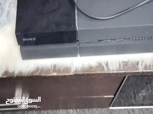 سوني فور مساحه 500 معه يدة تحكم وكل اسلاكه شغال كل شي فيه شغال