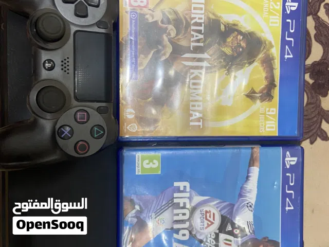 بلايستيشن فور مع الاشرطه