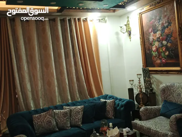 110 m2 4 Bedrooms Townhouse for Sale in Zarqa Hay Al Iskan