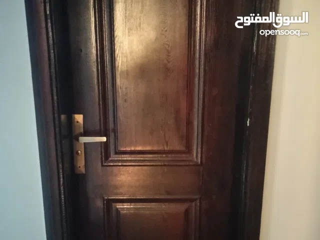 باب خشبى مستعمل