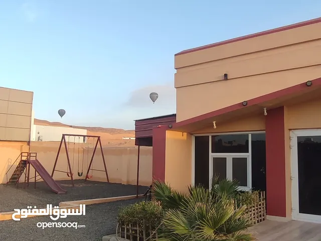 3 Bedrooms Chalet for Rent in Al Sharqiya Bidiya