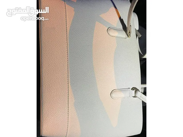 حقيبة يد نسائية انيقة من الماركة العالمية .Nanette nanette lepore