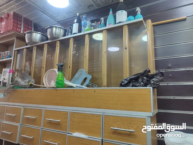 طاولة قهوه ومكسرات