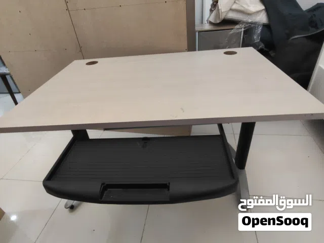 Computer table