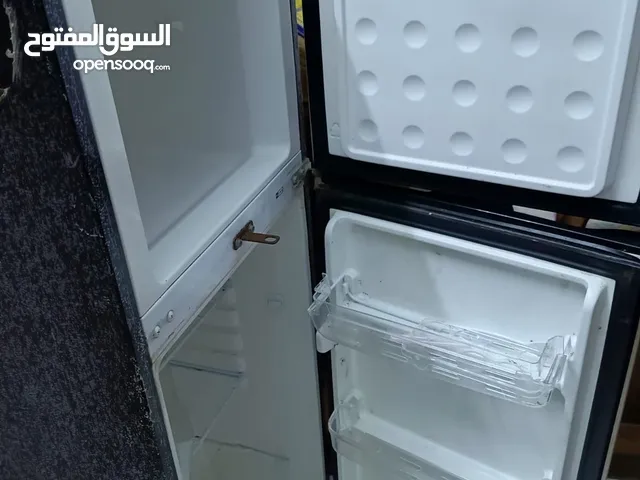 ثلاجة حجم وسط ماركة الاهرام للبيع
