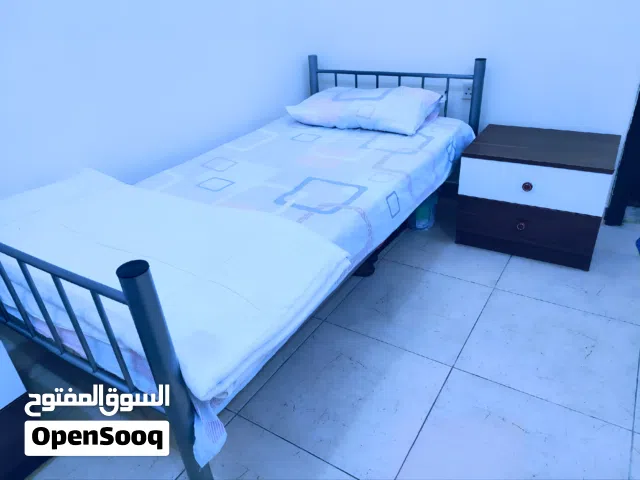 Executive bachelor super clean room for Muslim Bed space sharing room for nice people only