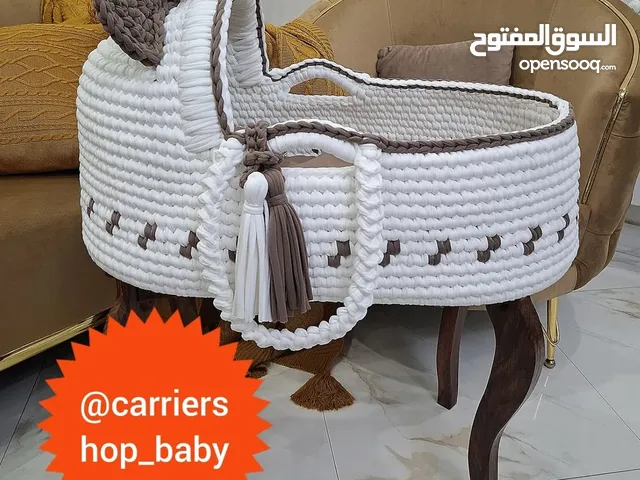 حامل أطفال متين وأنيق، قابل للغسل ومناسب لكل غرفة