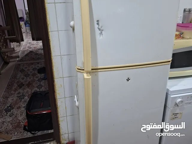 ثلاجة سكراب بها تهريب غاز