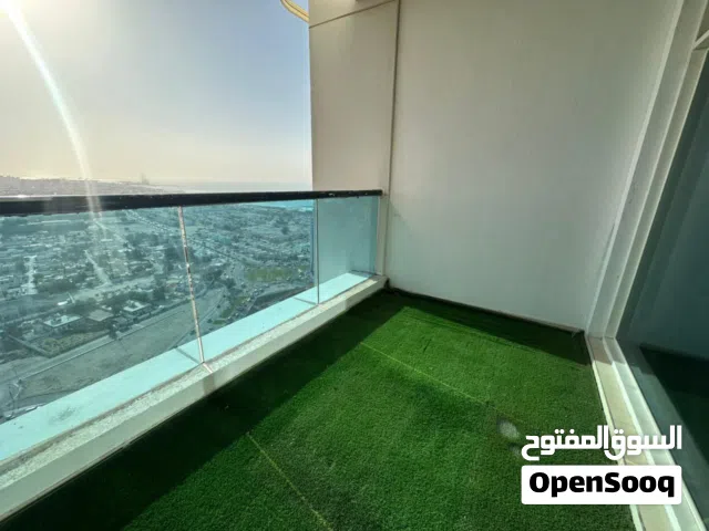 شقه روعه 3غرف وصاله وغرفه خادمه وجيم ومسبح باركن خاص بابراج عجمان ون الراشديه 3 اطلاله علي الكورنيش
